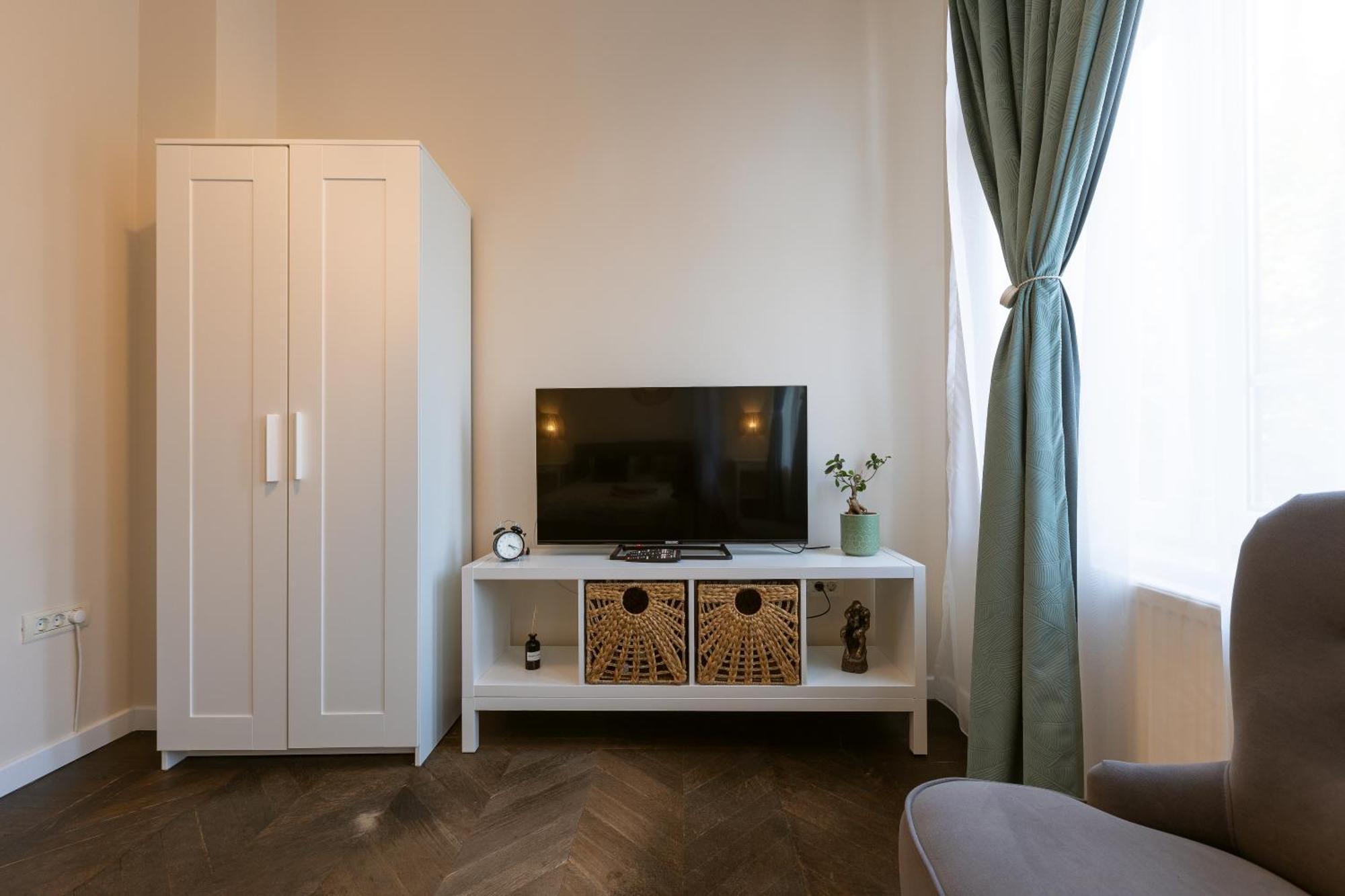 Central Charm - 2Br Apartment Timisoara Bagian luar foto