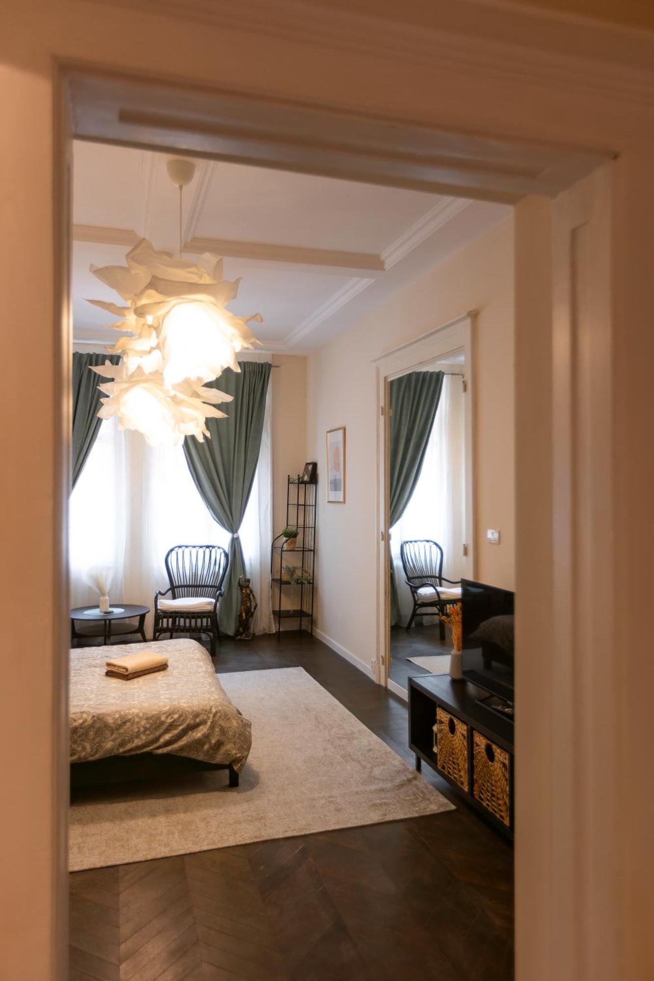 Central Charm - 2Br Apartment Timisoara Bagian luar foto