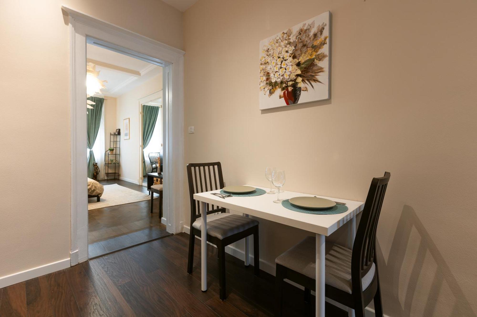 Central Charm - 2Br Apartment Timisoara Bagian luar foto